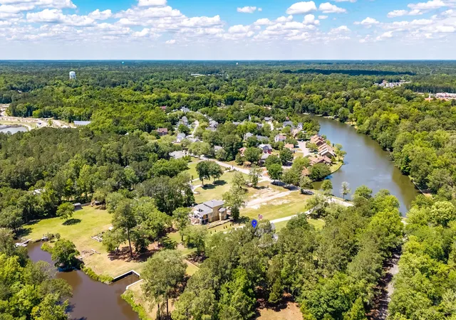 Homes for sale in Summerville, SC | 975 Mayfield St, Summerville, SC 29485 | MLS# 26013264