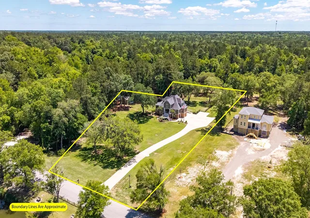 Homes for sale in Summerville, SC | 975 Mayfield St, Summerville, SC 29485 | MLS# 26013264