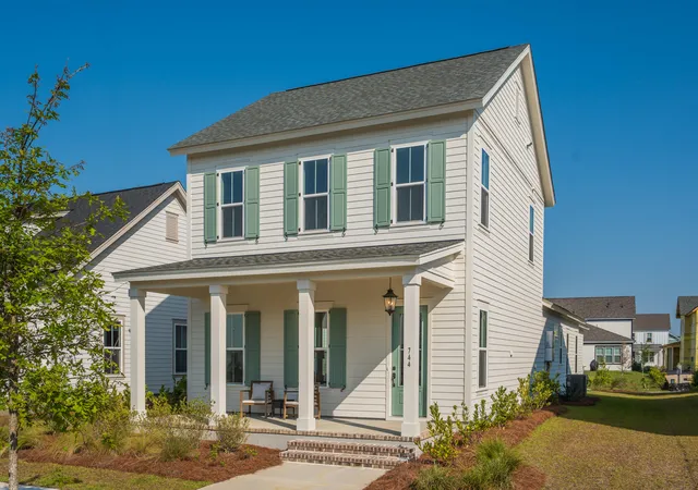 Photo 2 of Single family home for sale at 744 Blueway Ave, Summerville, SC 29486 | MLS# 26017752 | Listing updated on 2026-09-14
