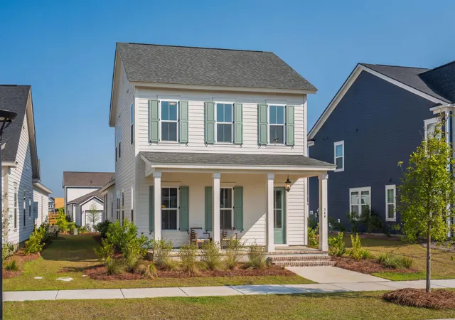 Photo 3 of Single family home for sale at 744 Blueway Ave, Summerville, SC 29486 | MLS# 26017752 | Listing updated on 2026-09-14