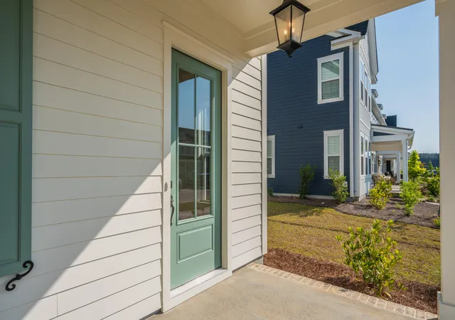 Photo 4 of Single family home for sale at 744 Blueway Ave, Summerville, SC 29486 | MLS# 26017752 | Listing updated on 2026-09-14