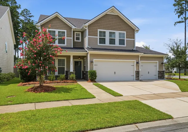 Photo 2 of Single family home for sale at 100 Royal Star Rd, Summerville, SC 29486 | MLS# 26019713 | Listing updated on 2026-09-20