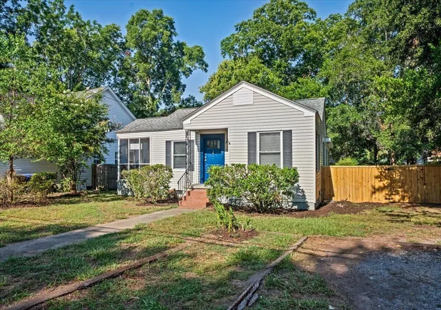 2nd image of 329 Riverland Dr, Charleston, SC 29412 | MLS# 26019933