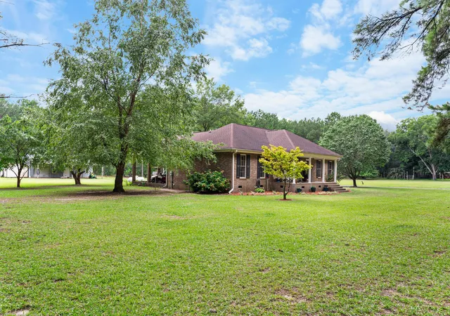 Photo 2 of Single family home for sale at 151 Sunny Plain Rd, Saint Matthews, SC 29135 | MLS# 26024348 | Listing updated on 2026-08-27