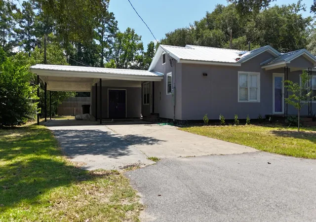 3rd image of 110 Groves St, Walterboro, SC 29488 | MLS# 24018160