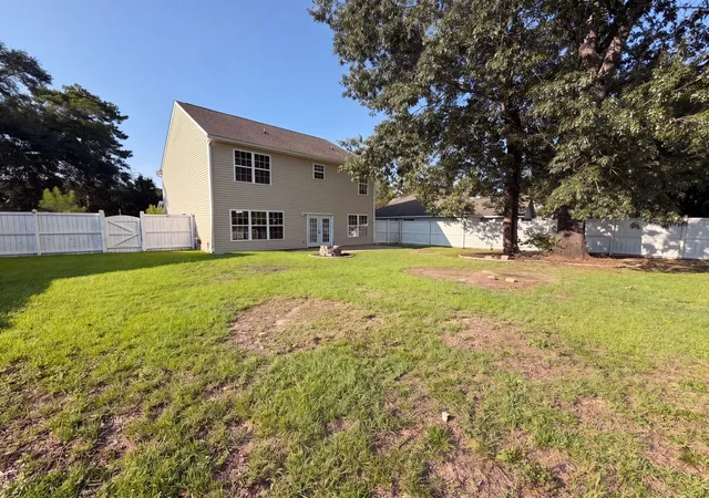 Photo 4 of Single family home for sale at 4809 Harvest Moon Ct, Summerville, SC 29485 | MLS# 26024026 | Listing updated on 2026-10-08