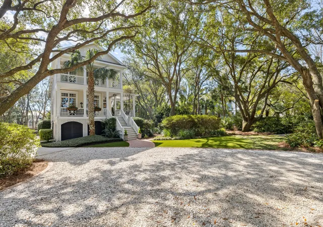 Photo 4 of Single family home for sale at 2863 Jasper Blvd, Sullivans Island, SC 29482 | MLS# 25005594 | Listing updated on 2026-08-31