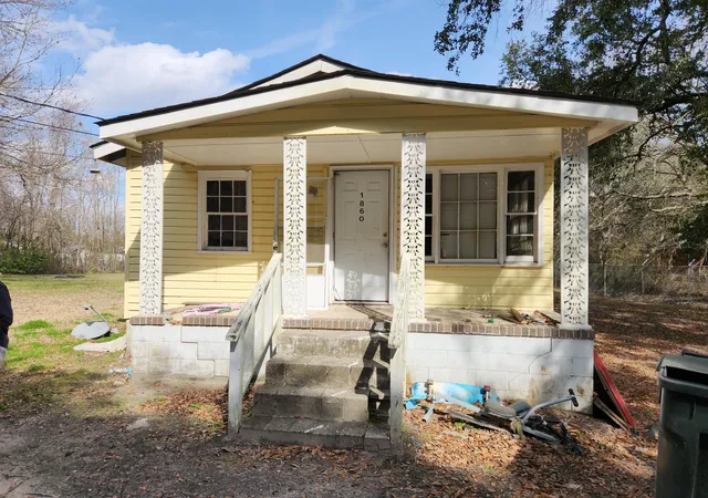 Photo 3 of Single family home for sale at 1858/1860 Taberwood Cir, Charleston, SC 29407 | MLS# 25033214 | Listing updated on 2026-08-08