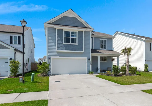 Photo 2 of Single family home for sale at 215 Shortmarsh St, Summerville, SC 29486 | MLS# 26019755 | Listing updated on 2026-08-26