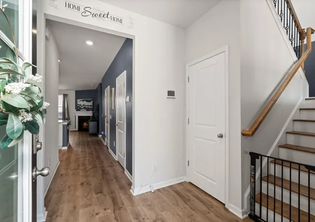 Photo 4 of Single family home for sale at 215 Shortmarsh St, Summerville, SC 29486 | MLS# 26019755 | Listing updated on 2026-08-26