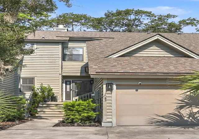 Photo 1 of Townhouse for sale at 1043 Marsh Court Ln, Mount Pleasant, SC 29464 | MLS# 26024085 | Listing updated on 2026-09-14