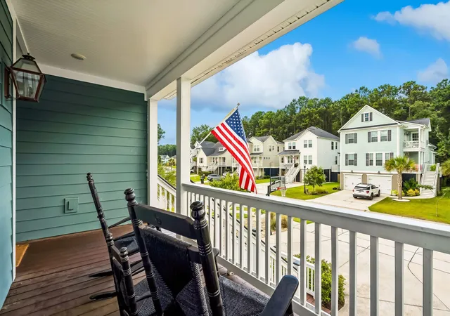 Photo 3 of Single family home for sale at 523 Amalie Farms Dr, Charleston, SC 29492 | MLS# 26020180 | Listing updated on 2026-09-10
