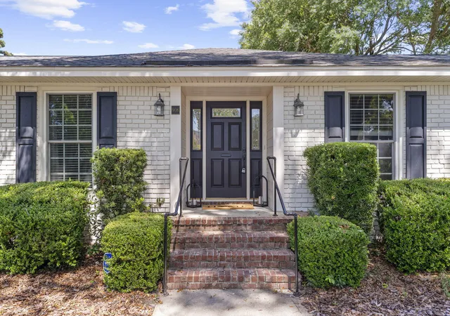 Photo 3 of Single family home for sale at 908 Searle Ct, Mount Pleasant, SC 29464 | MLS# 26023739 | Listing updated on 2026-08-22