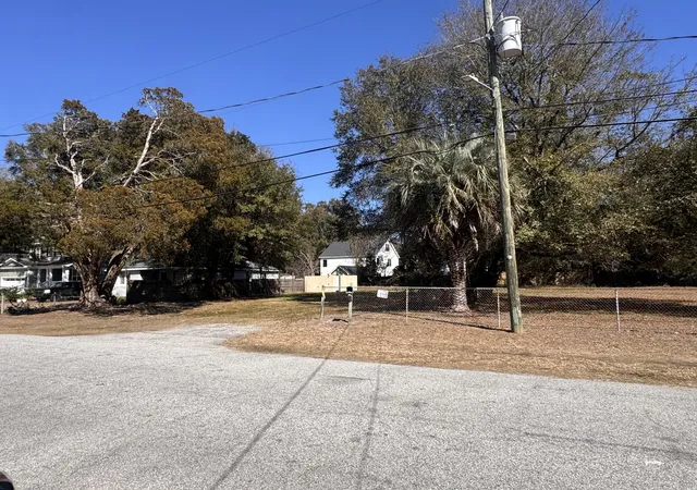 Photo 1 of Land for sale at 732 Kent, Mount Pleasant, SC 29464 | MLS# 26021998 | Listing updated on 2026-09-30
