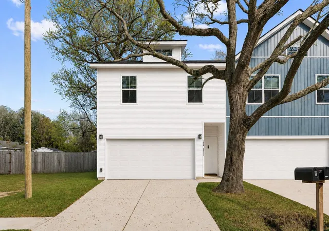 Townhouse for sale at 5742 Salvo St #3, Hanahan, SC 29410 | MLS# 26024079