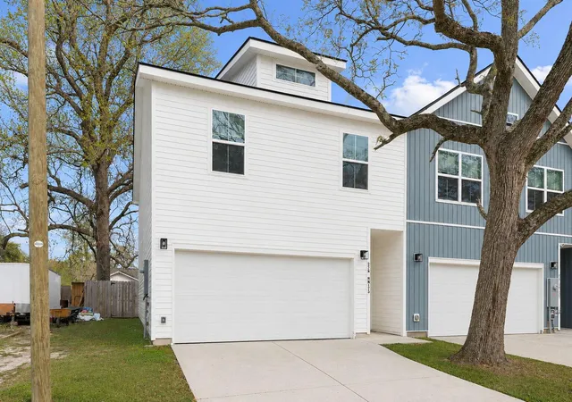 Photo 2 of Townhouse for sale at 5742 Salvo St #3, Hanahan, SC 29410 | MLS# 26024079 | Listing updated on 2026-09-18