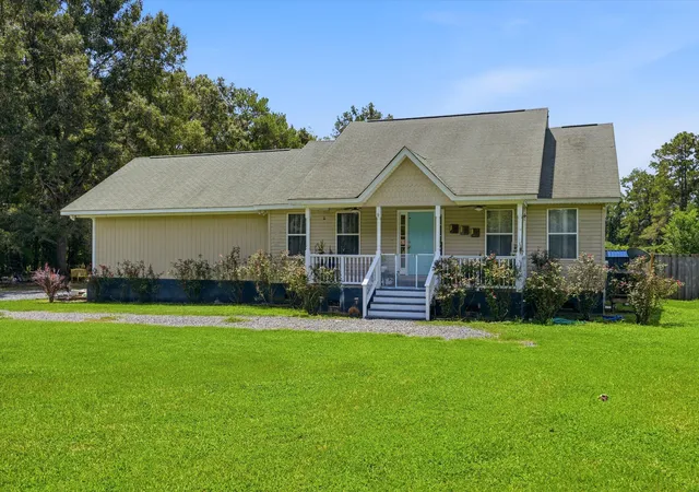 Photo 1 of Single family home for sale at 273 Campbell Rd, Ridgeville, SC 29472 | MLS# 26022327 | Listing updated on 2026-08-29
