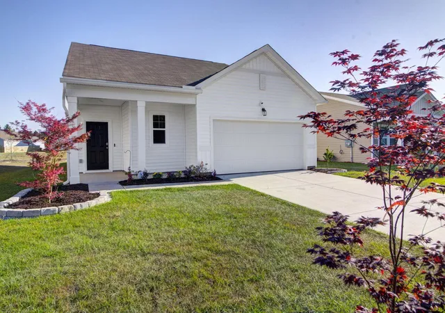 Photo 1 of Single family home for sale at 569 Polaris Way, Summerville, SC 29486 | MLS# 26021231 | Listing updated on 2026-09-12