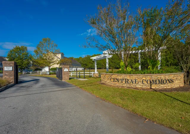 Photo 2 of Townhouse for sale at 507 Hemingway Cir, Summerville, SC 29483 | MLS# 26019751 | Listing updated on 2026-09-03