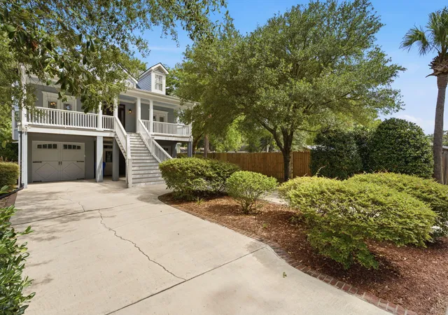 Photo 2 of Single family home for sale at 1612 Bull Crk Ln, Charleston, SC 29414 | MLS# 26021405 | Listing updated on 2026-09-16