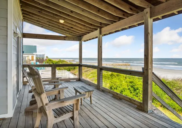 Photo 3 of Single family home for sale at 911 E Arctic Ave, Folly Beach, SC 29439 | MLS# 26021755 | Listing updated on 2026-09-11