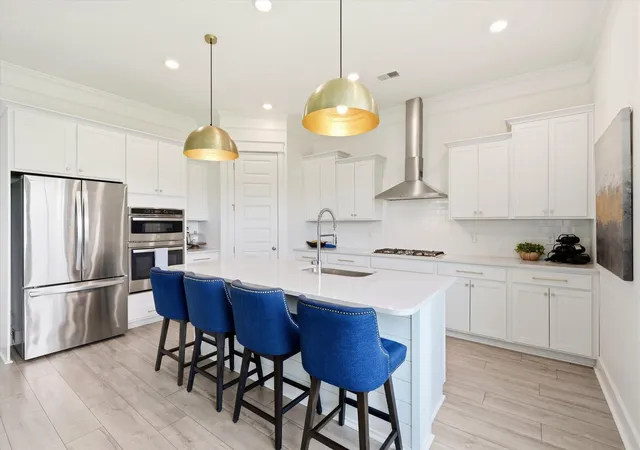 Photo 3 of Sale Pending at 128 Medford St, Summerville, SC 29486 | MLS# 26023729 | Listing updated on 2026-08-24