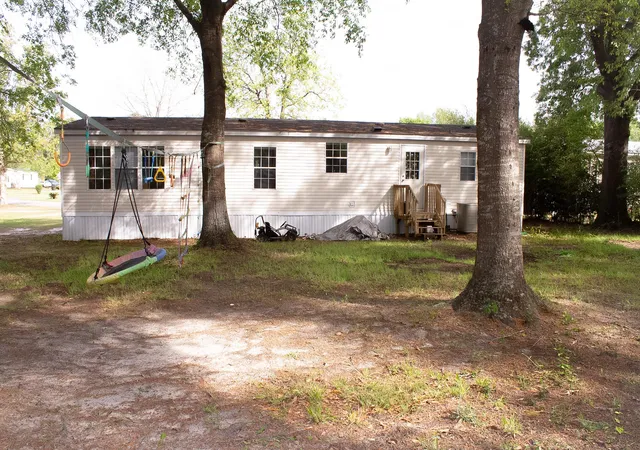 Homes for sale in Moncks Corner, SC | 405 Treeline Dr, Moncks Corner, SC 29461 | MLS# 26010060