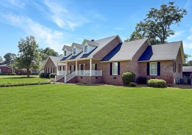 Homes for sale in Saint George, SC | 117 Weathers St, Saint George, SC 29477 | MLS# 26018696