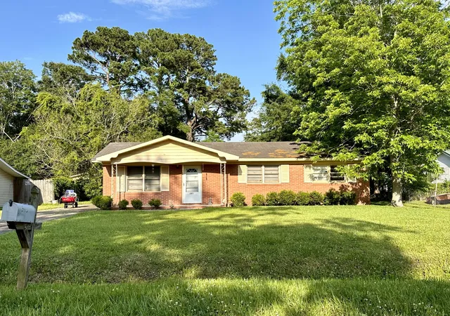 1st image of 586 Kell Pl, Charleston, SC 29412 | MLS# 24019567