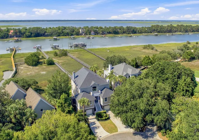 Photo 3 of Single family home for sale at 8 Ensign Ct, Isle Of Palms, SC 29451 | MLS# 26023870 | Listing updated on 2026-09-08