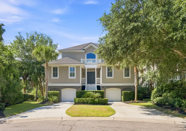 Photo 4 of Single family home for sale at 8 Ensign Ct, Isle Of Palms, SC 29451 | MLS# 26023870 | Listing updated on 2026-09-28