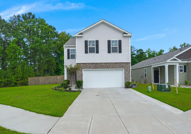 Photo 1 of Single family home for sale at 625 Silver Spruce St, Summerville, SC 29486 | MLS# 26020842 | Listing updated on 2026-10-26
