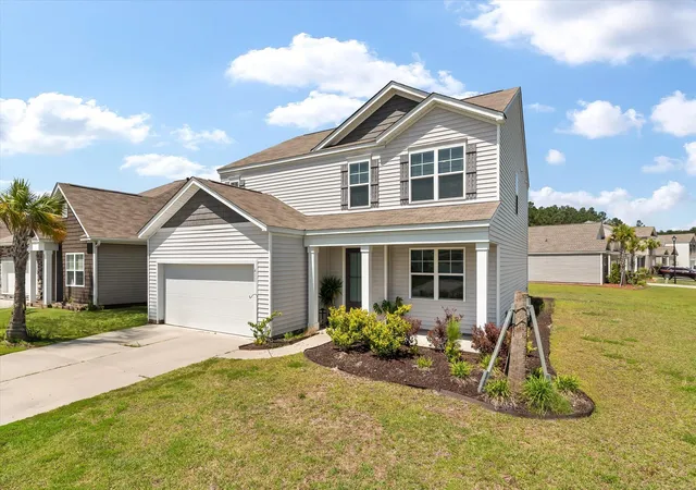 Photo 3 of Single family home for sale at 411 Bering Ln, Summerville, SC 29486 | MLS# 26007370 | Listing updated on 2026-10-05