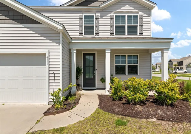 Photo 4 of Single family home for sale at 411 Bering Ln, Summerville, SC 29486 | MLS# 26007370 | Listing updated on 2026-10-05