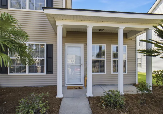 Photo 2 of Townhouse for sale at 128 Broad River Dr, Summerville, SC 29485 | MLS# 26020658 | Listing updated on 2026-09-11