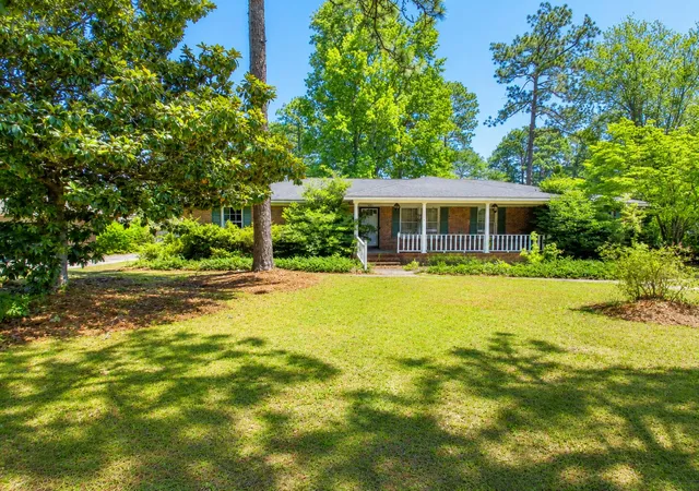Homes for sale in Hartsville, SC | 2112 W Carolina Ave, Hartsville, SC 29550 | MLS# 26019392