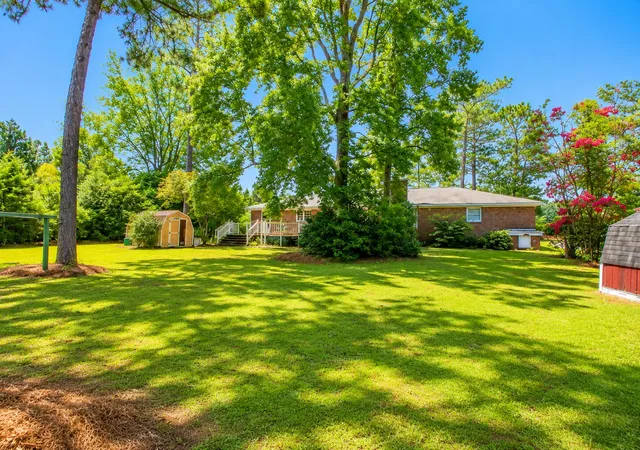 Homes for sale in Hartsville, SC | 2112 W Carolina Ave, Hartsville, SC 29550 | MLS# 26019392