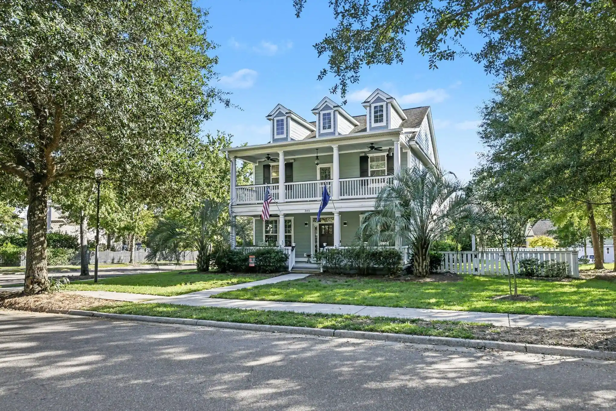 Photo 1 of Single family home for sale at 305 Hundred Oaks Pkwy, Summerville, SC 29483 | MLS# 26028478 | Listing updated on 2026-10-16