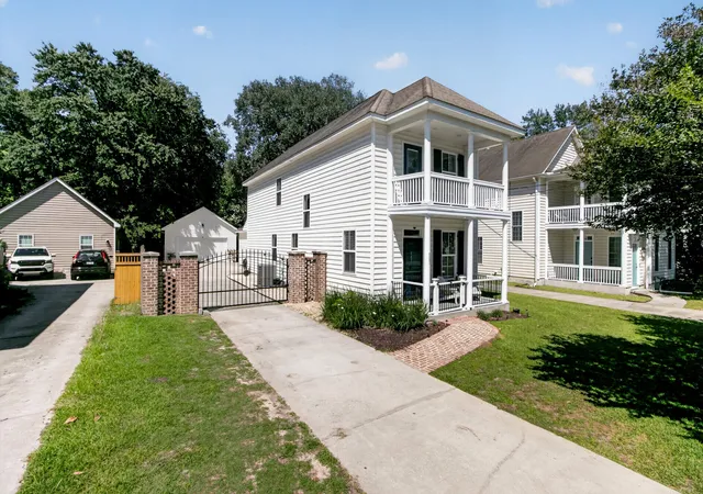 Photo 2 of Single family home for sale at 507 W 2nd North St, Summerville, SC 29483 | MLS# 26016565 | Listing updated on 2026-10-05