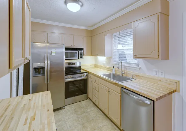 3rd image of 415 Parkdale Dr #16b, Charleston, SC 29414 | MLS# 26010952