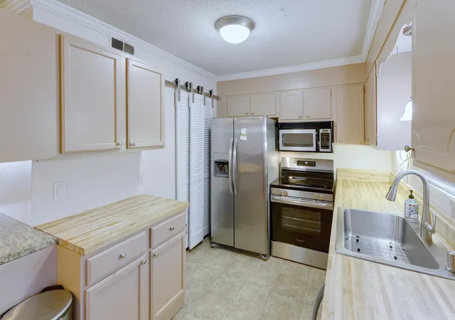 4th image of 415 Parkdale Dr #16b, Charleston, SC 29414 | MLS# 26010952