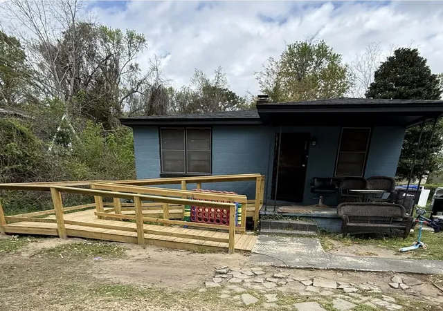 Photo 1 of Single family home for sale at 728 Eagle St, Mount Pleasant, SC 29464 | MLS# 26008507 | Listing updated on 2026-08-26
