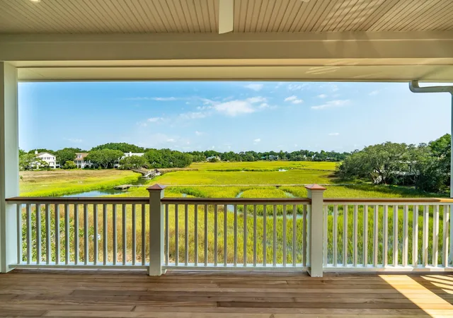 Photo 1 of Single family home for sale at 813 Harbour Watch Ct, Mount Pleasant, SC 29464 | MLS# 26022143 | Listing updated on 2026-09-15