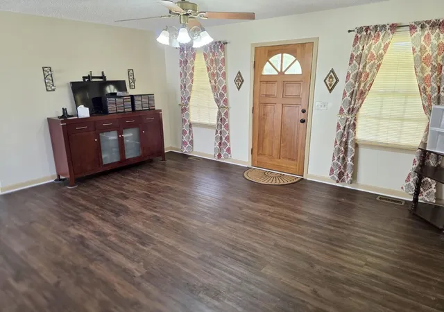 4th image of 194 Brass Lantern Ln, Elloree, SC 29047 | MLS# 26019490