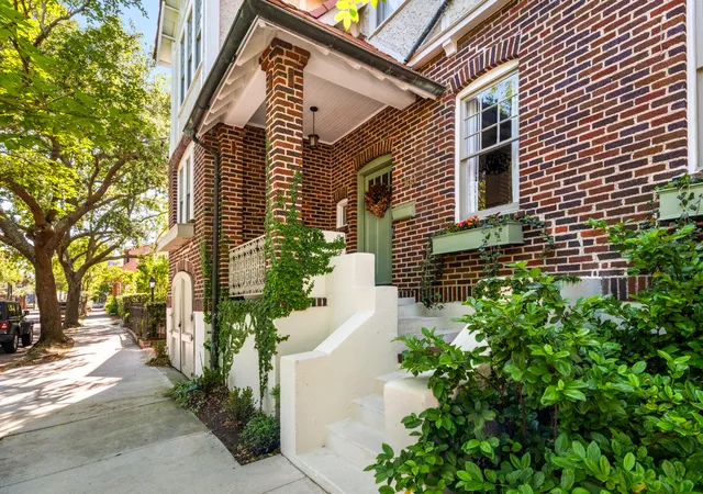 Homes for sale in Charleston, SC | 183 Tradd St, Charleston, SC 29401 | MLS# 26010400