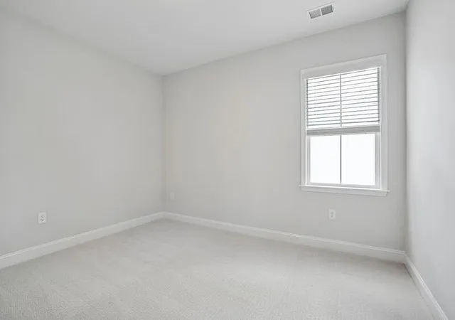Photo 4 of Sale Pending at 442 Queenview Ln, Charleston, SC 29414 | MLS# 25025315 | Listing updated on 2026-07-13