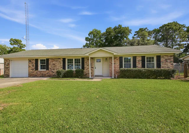 1st image of 104 General Dennis Dr, Summerville, SC 29486 | MLS# 26018621