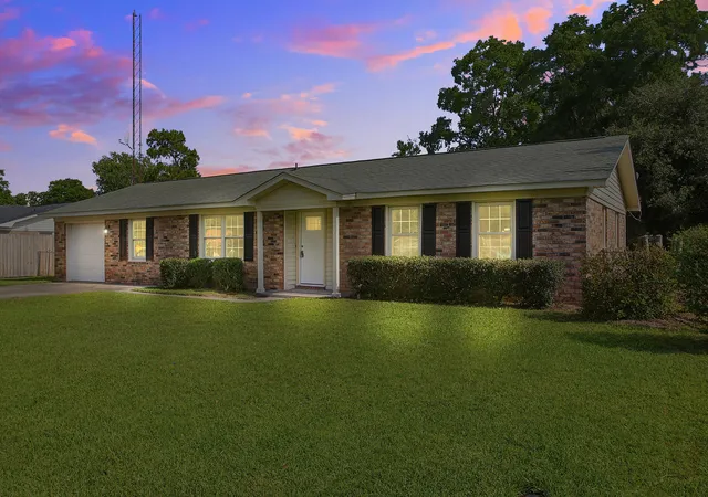 2nd image of 104 General Dennis Dr, Summerville, SC 29486 | MLS# 26018621