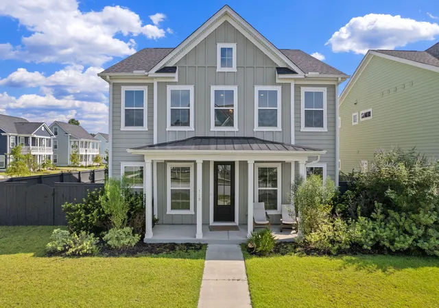 Photo 3 of Sale Pending at 119 Archdale St, Summerville, SC 29486 | MLS# 26021151 | Listing updated on 2026-09-15