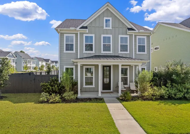 Photo 3 of Sale Pending at 119 Archdale St, Summerville, SC 29486 | MLS# 26021151 | Listing updated on 2026-09-15
